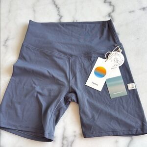 Vuori AllTheForm Short 6" size XS‎ NWT azure blue